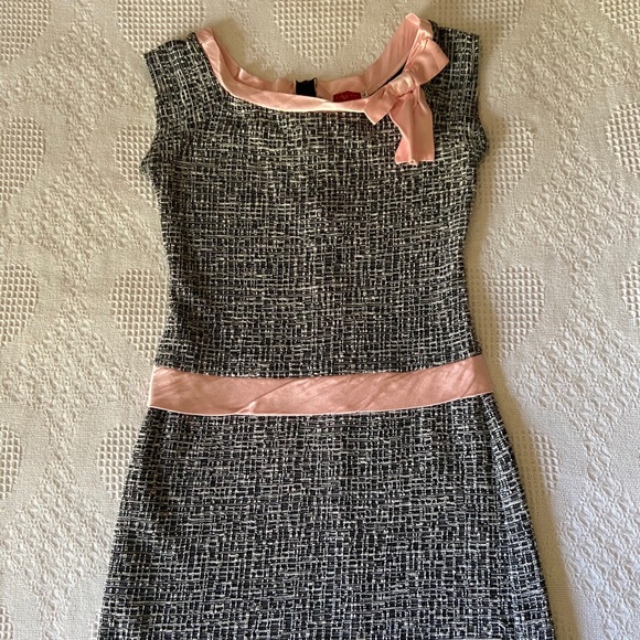 Dress - Picture 4 of 12